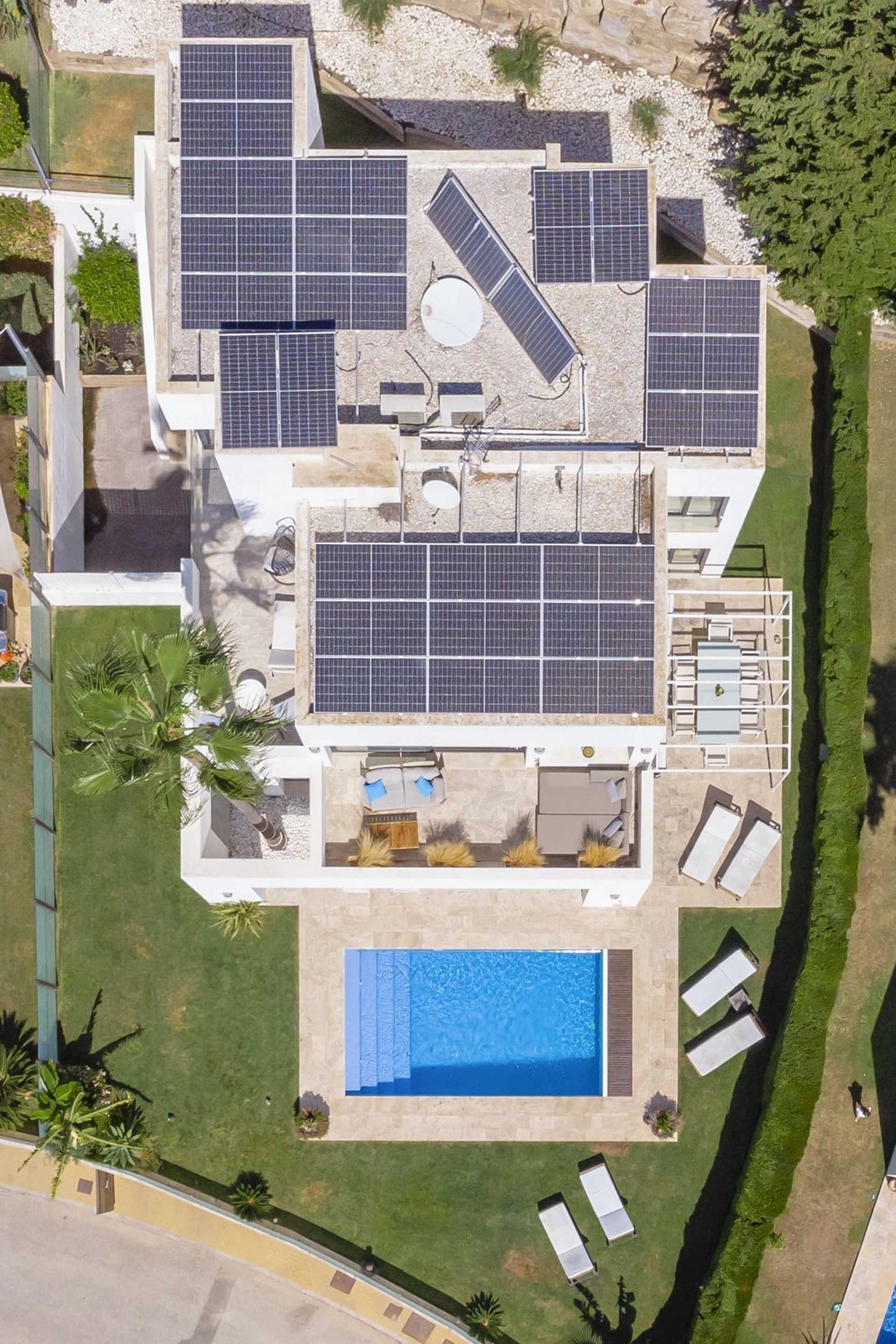 Villa for sale in Benahavis