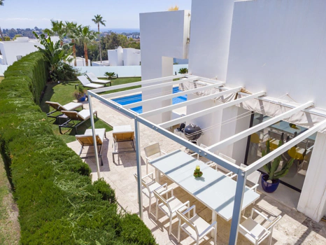 Villa for sale in Benahavis