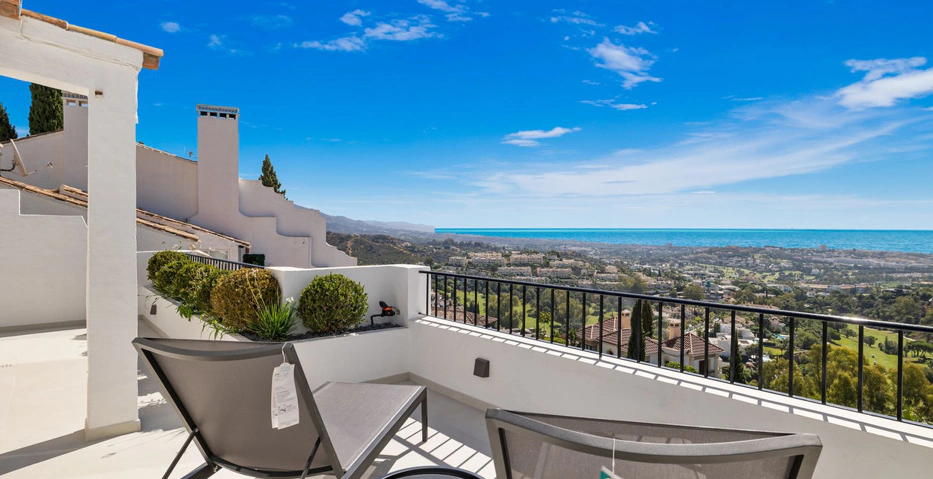 Apartment for sale in Benahavis
