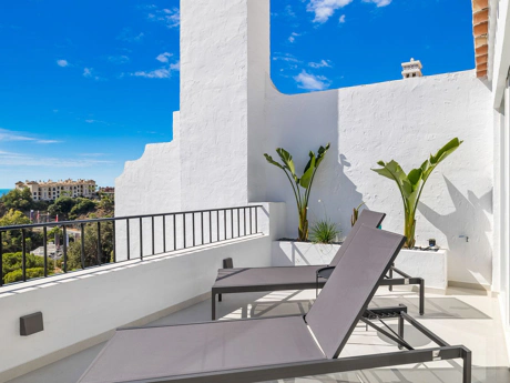 Apartment for sale in Benahavis