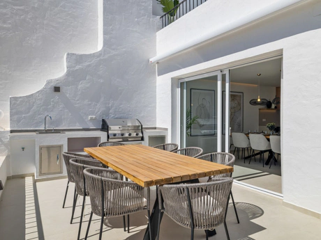Apartment for sale in Benahavis