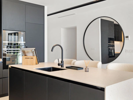 Apartment for sale in Benahavis