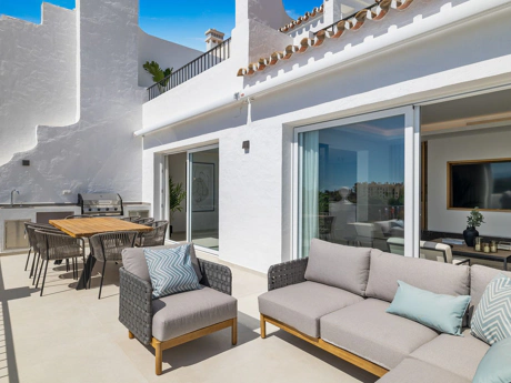 Apartment for sale in Benahavis