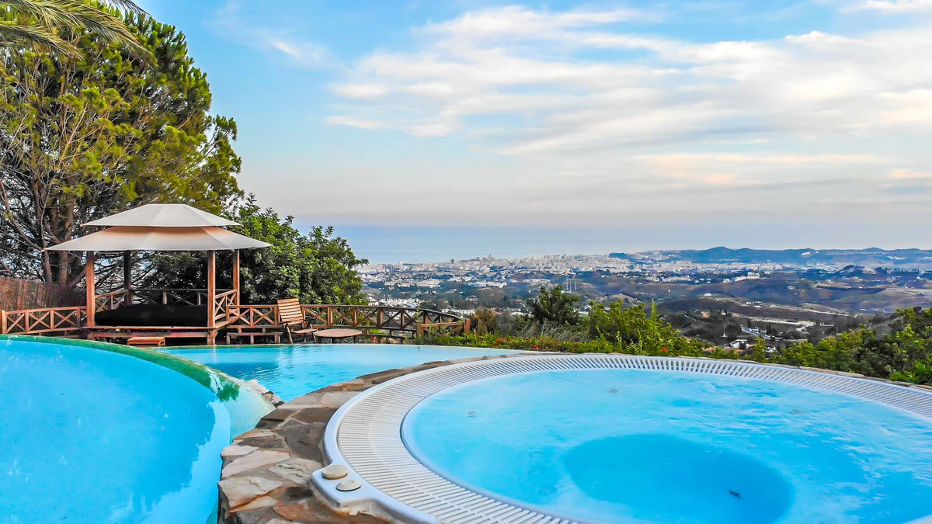 Villa for sale in Mijas