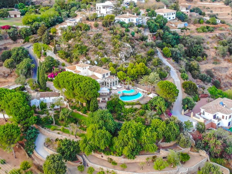 Villa for sale in Mijas