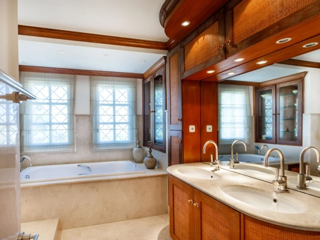 Villa for sale in Mijas