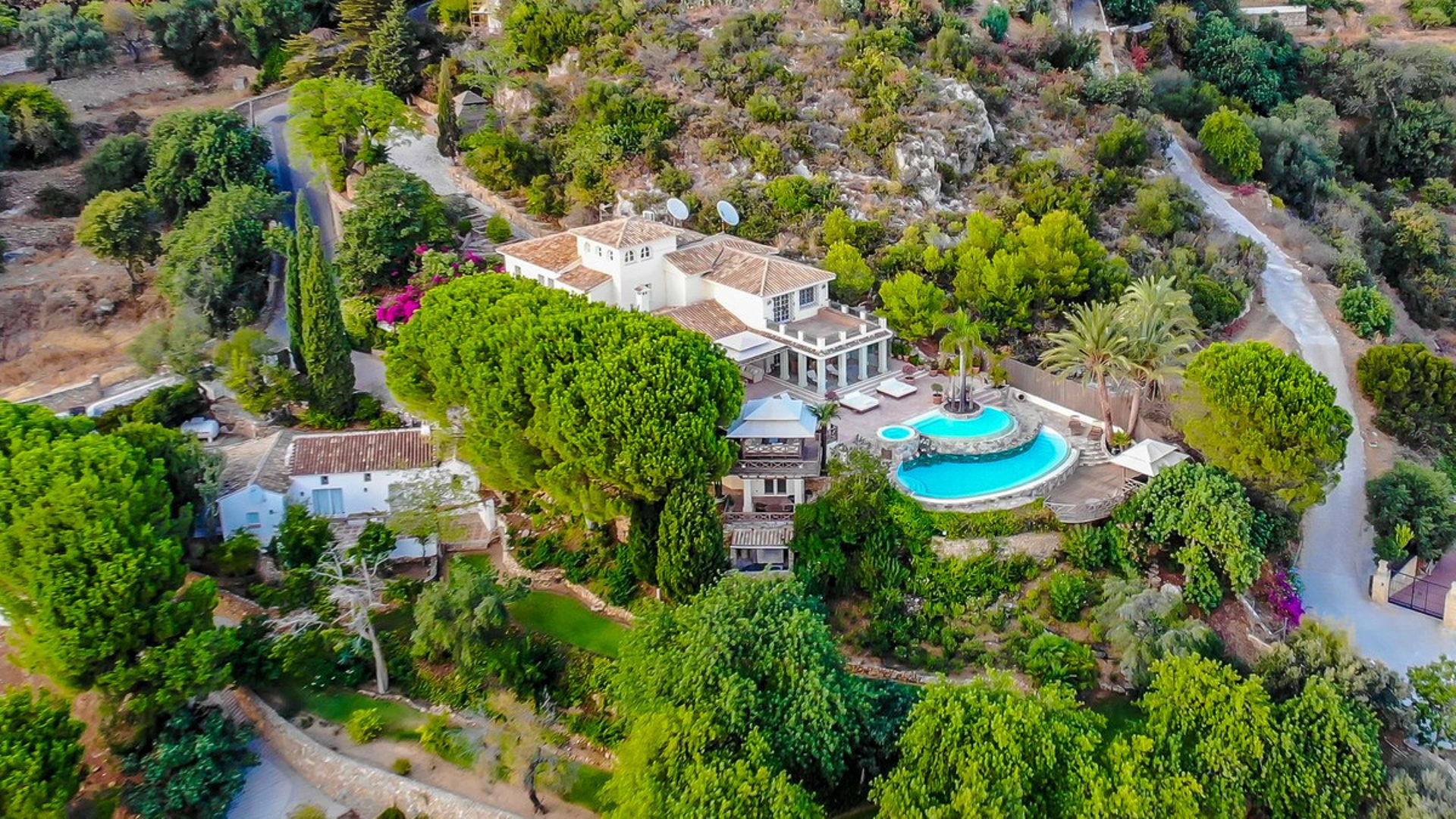 Villa for sale in Mijas