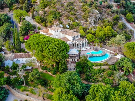 Villa for sale in Mijas