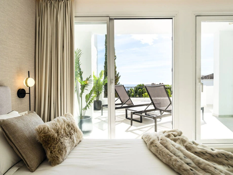 Apartment for sale in Benahavis