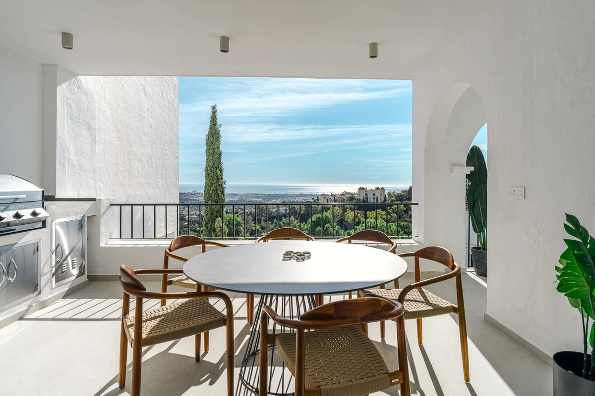Apartment for sale in Benahavis