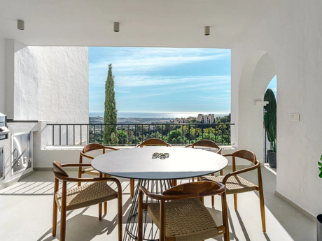 Apartment for sale in Benahavis