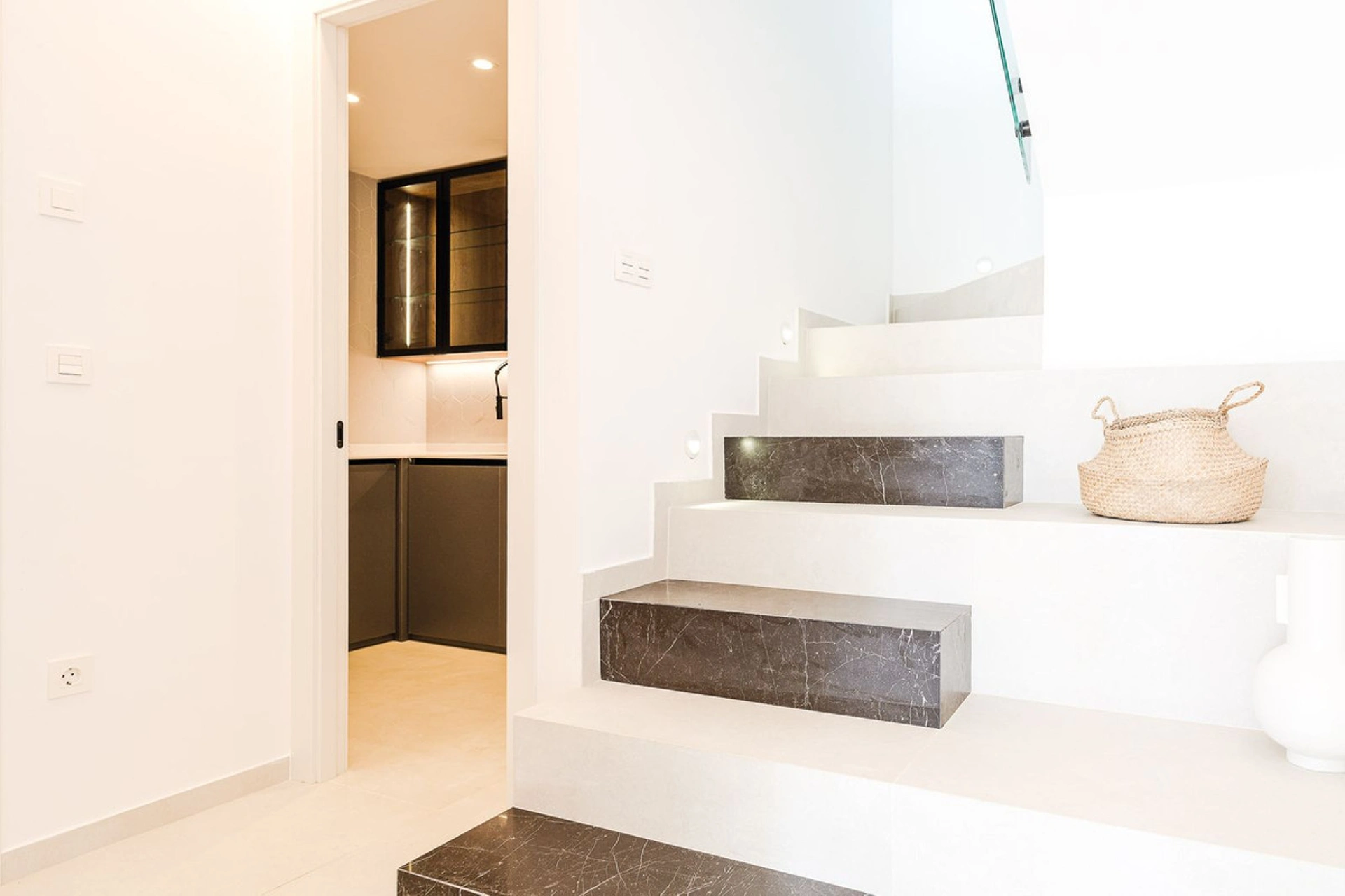 Apartment for sale in Benahavis