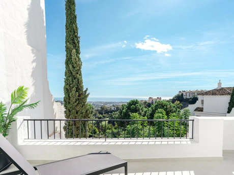 Apartment for sale in Benahavis