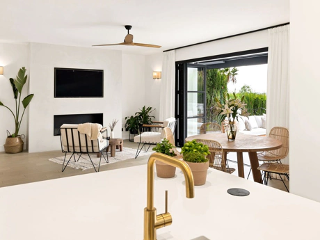 Villa for sale in Benahavis