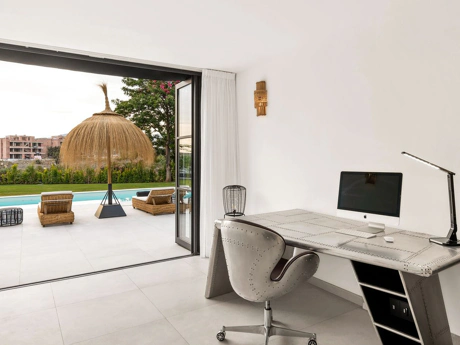Villa for sale in Benahavis