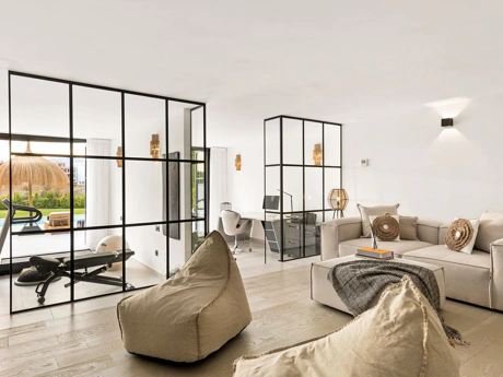 Villa for sale in Benahavis