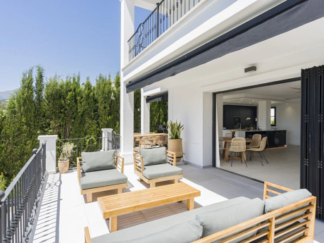 Villa for sale in Benahavis