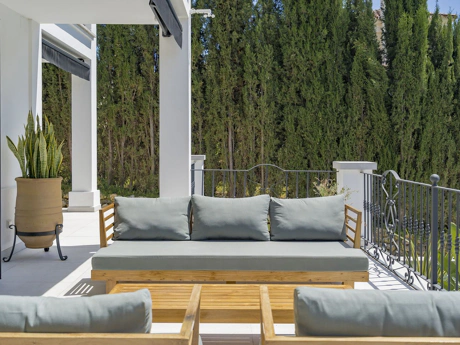 Villa for sale in Benahavis