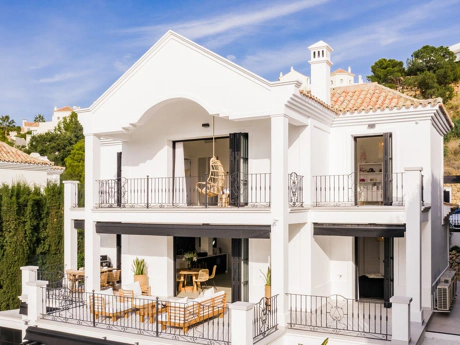 Villa for sale in Benahavis