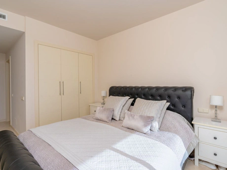 Penthouse for sale in Estepona