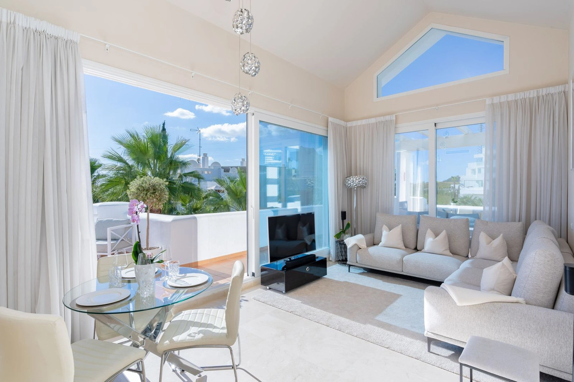 Penthouse for sale in Estepona