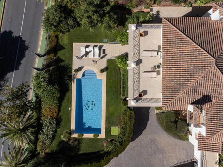 Villa for sale in Benahavis