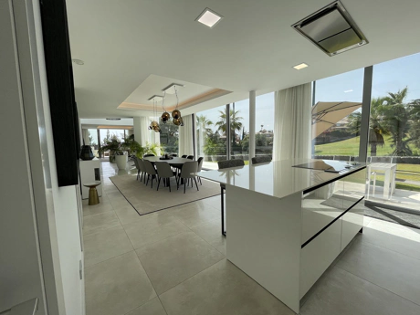 Villa for sale in Marbella