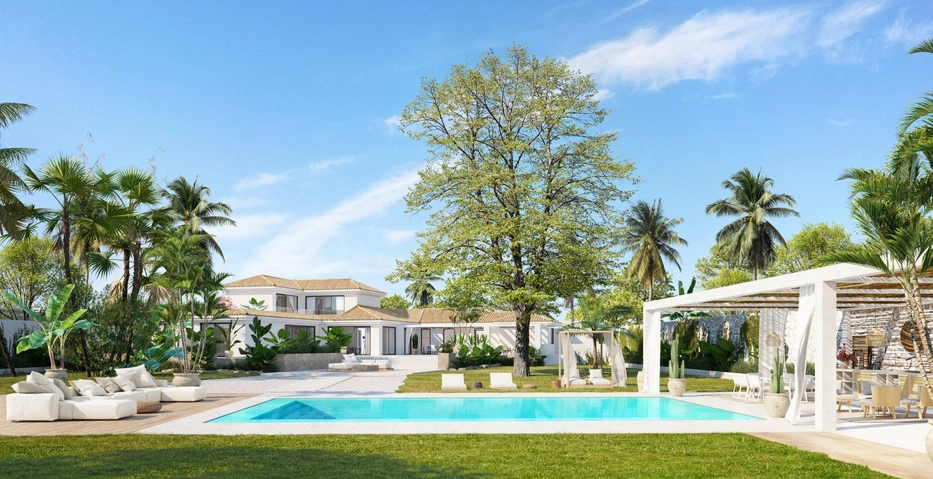 Villa for sale in New Golden Mile, Estepona East