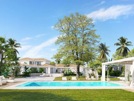 Villa for sale in New Golden Mile, Estepona East