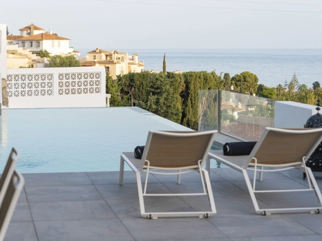 Villa for sale in Fuengirola