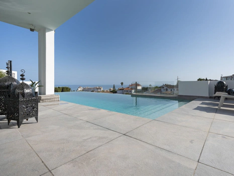 Villa for sale in Fuengirola