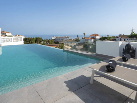 Villa for sale in Fuengirola