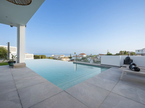 Villa for sale in Fuengirola