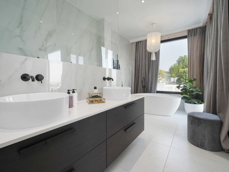 Villa for sale in Fuengirola