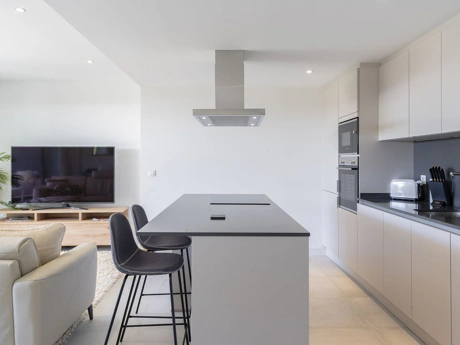 Ground Floor Apartment for sale in New Golden Mile, Estepona East