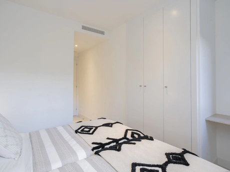 Ground Floor Apartment for sale in New Golden Mile, Estepona East