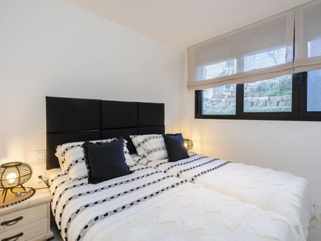 Ground Floor Apartment for sale in New Golden Mile, Estepona East