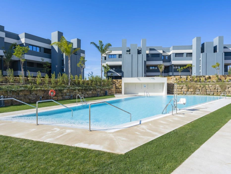 Ground Floor Apartment for sale in New Golden Mile, Estepona East