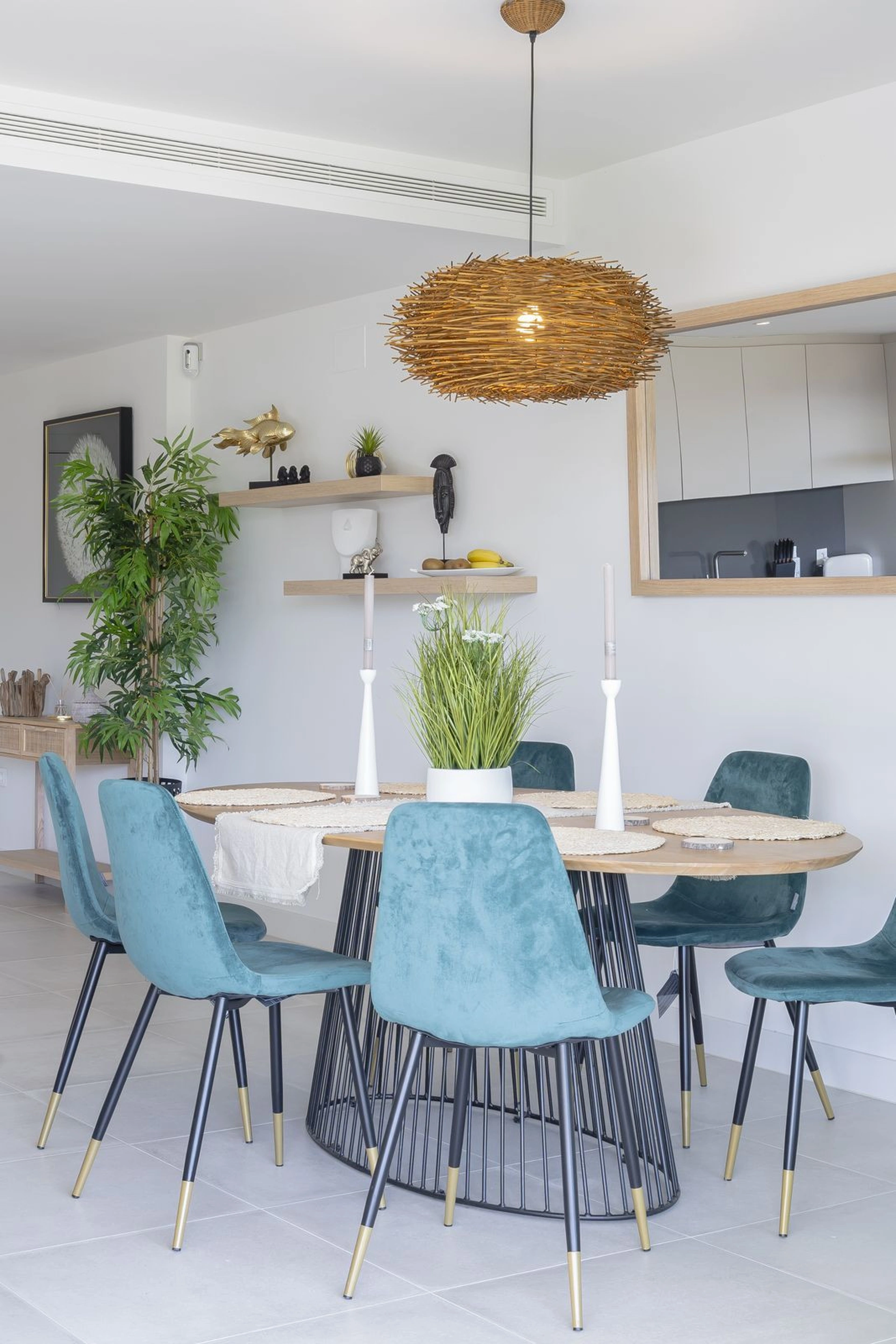 Ground Floor Apartment for sale in New Golden Mile, Estepona East