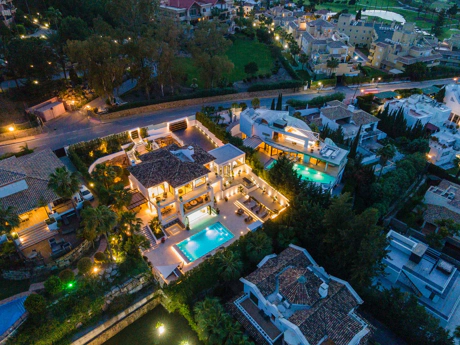 Villa for sale in Nueva Andalucia, Marbella