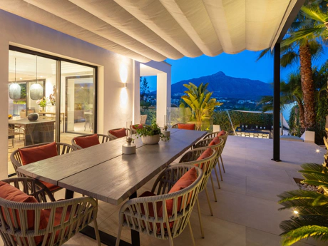 Villa for sale in Nueva Andalucia, Marbella