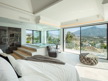 Villa for sale in Nueva Andalucia, Marbella