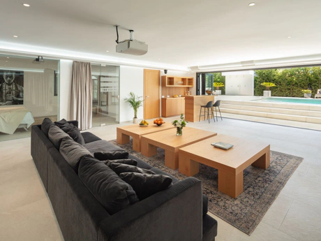 Villa for sale in Nueva Andalucia, Marbella