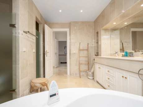 Villa for sale in Marbella