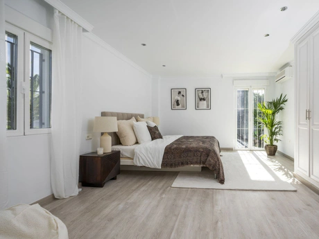 Villa for sale in Nueva Andalucia, Marbella