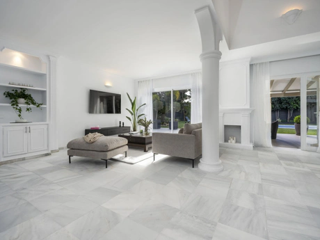 Villa for sale in Nueva Andalucia, Marbella