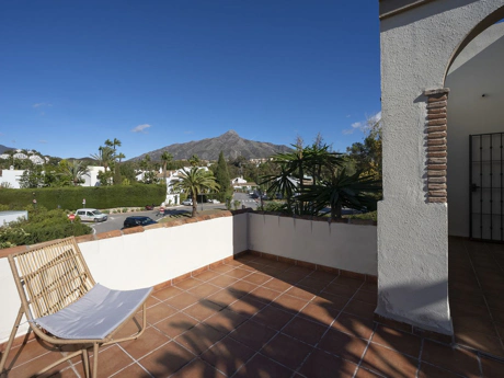 Villa for sale in Nueva Andalucia, Marbella