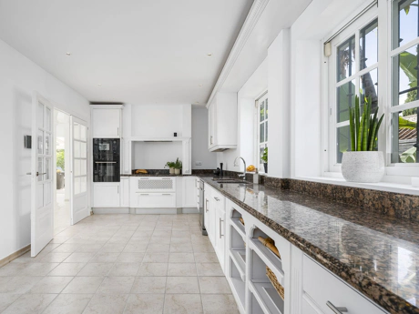 Villa for sale in Nueva Andalucia, Marbella