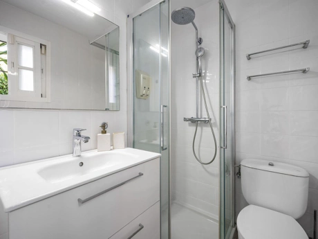 Villa for sale in Nueva Andalucia, Marbella