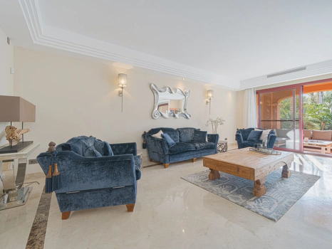Villa for sale in Nueva Andalucia, Marbella